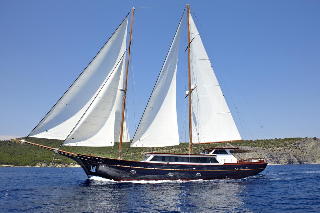 Bateau Iraklis L Grece